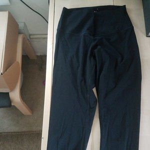 Everlane Perform Size S Black Cropped Leggings